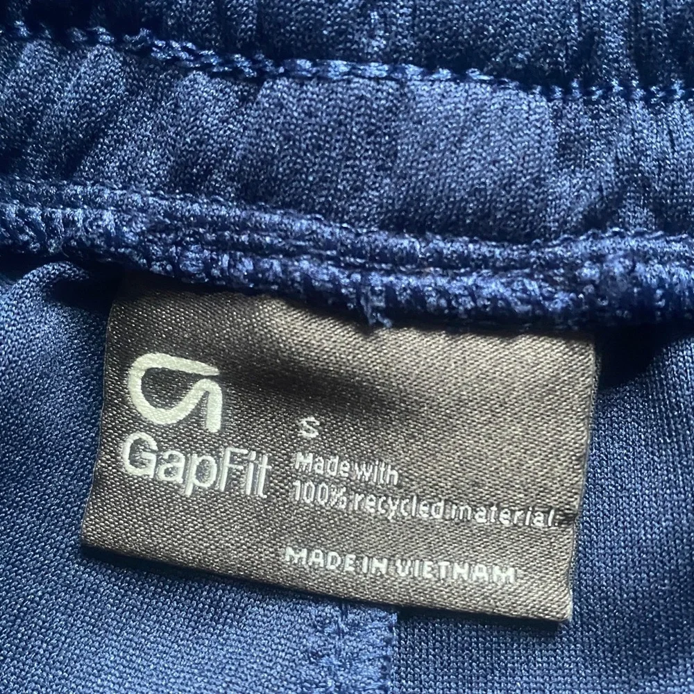 Gap Gapfit shorts, S/6-7. Gray mesh, navy mesh, royal blue